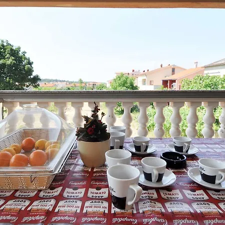 Apartment Suitable Summer Pula