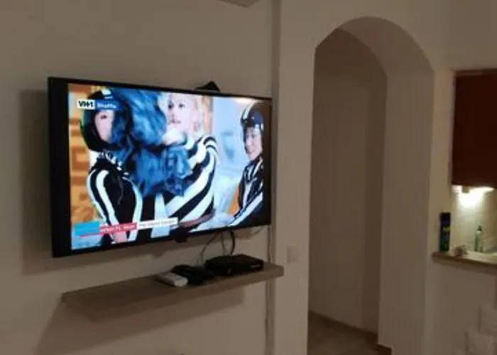 Suitable Summer * Póla