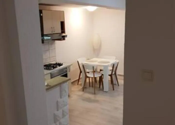 Suitable Summer Póla