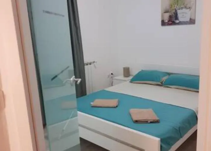 Suitable Summer Apartman Pula