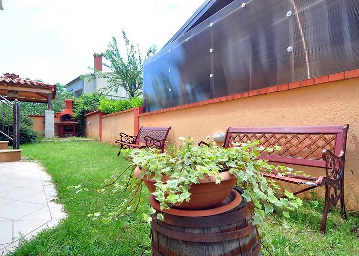 Suitable Summer Póla