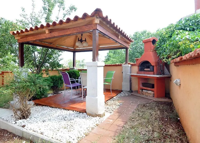 Suitable Summer Apartman *