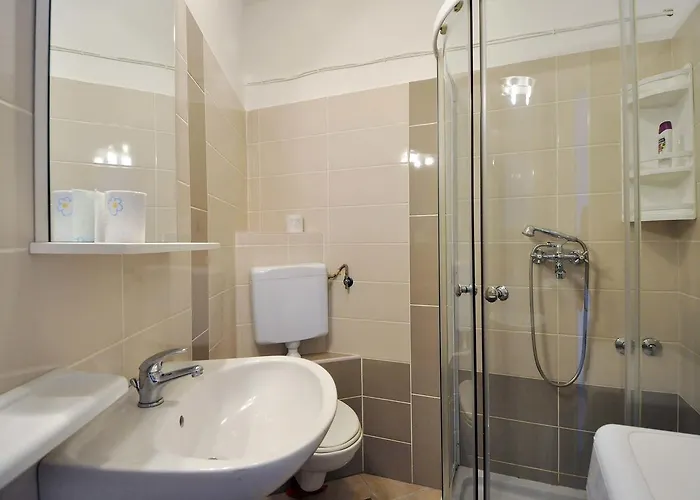 Suitable Summer * Pula