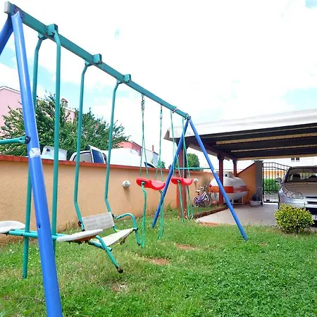 Suitable Summer Daire *