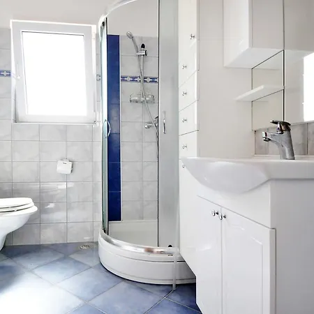 Suitable Summer Daire